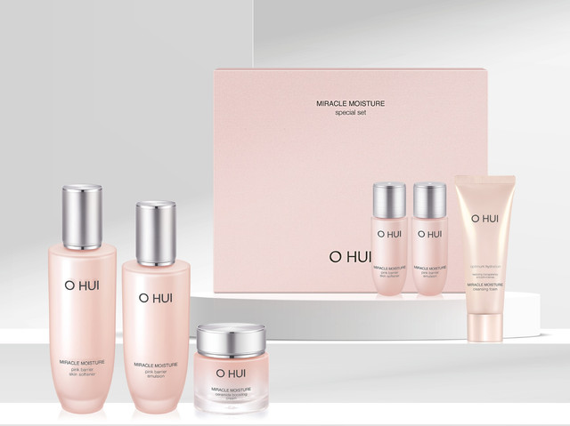 23188 Увлажняющий набор Тонер 150 мл, эмульсия 130 мл, крем 30млMiracle Moisture Pink Barrier 3 pieces Set — изображение 1